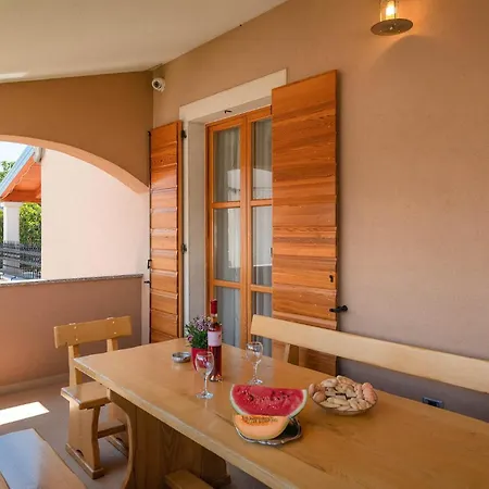 Beautiful In Hr-52215 Apartament