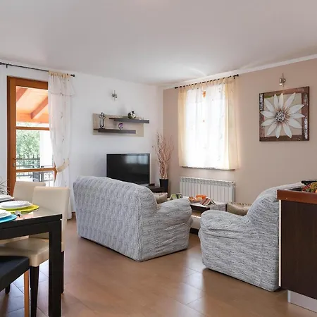 2 Bedroom Gorgeous In Hr-52215 * Vodnjan
