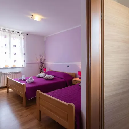 Apartamento 2 Bedroom Gorgeous In Hr-52215
